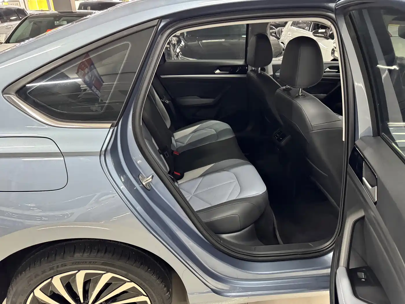 Volkswagen Lavida 2023 Model 280TSI DSG Eternal Edition фото 13