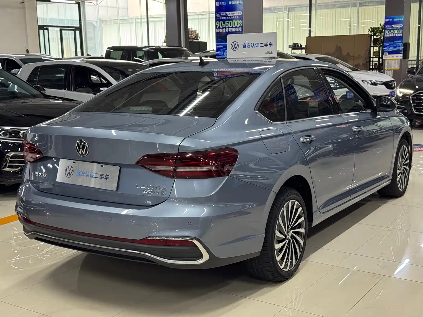 Volkswagen Lavida 2023 Model 280TSI DSG Eternal Edition фото 11