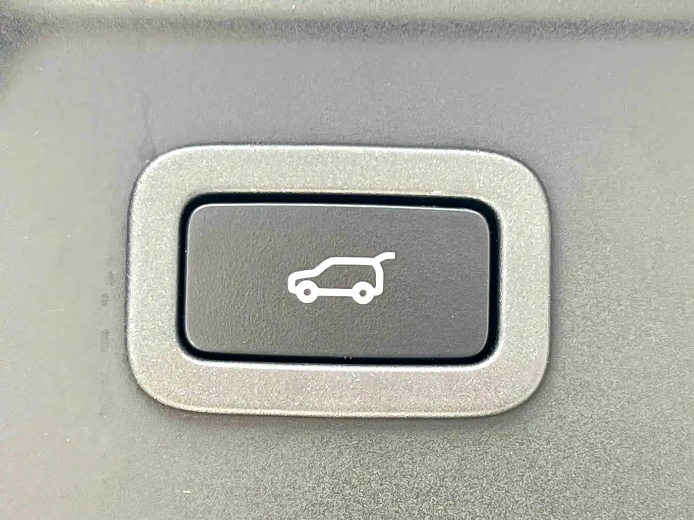 Land Rover Range Rover Velar 2021 P250 Gloss Black Collector's Edition фото 13