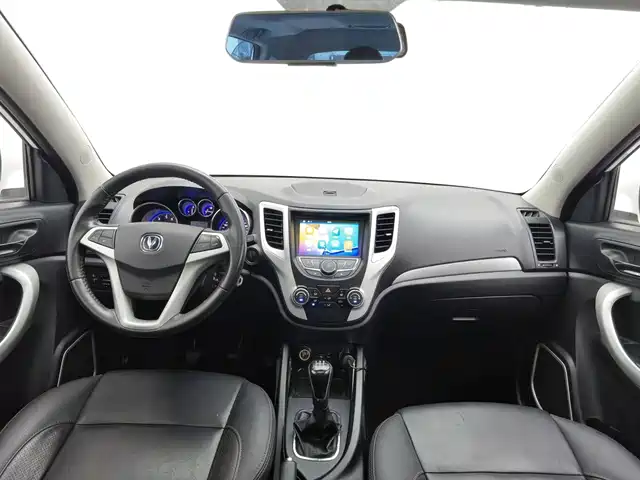 Changan CS35 2016 1.6L Manual Luxury Model China V — фото 5