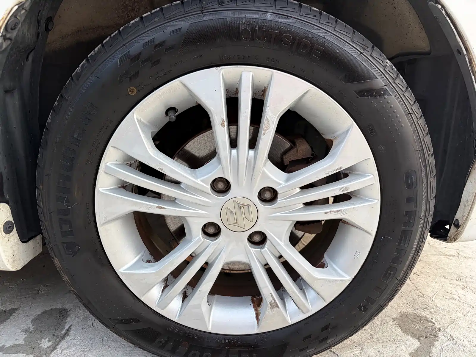 Photo 19 - Suzuki Swift