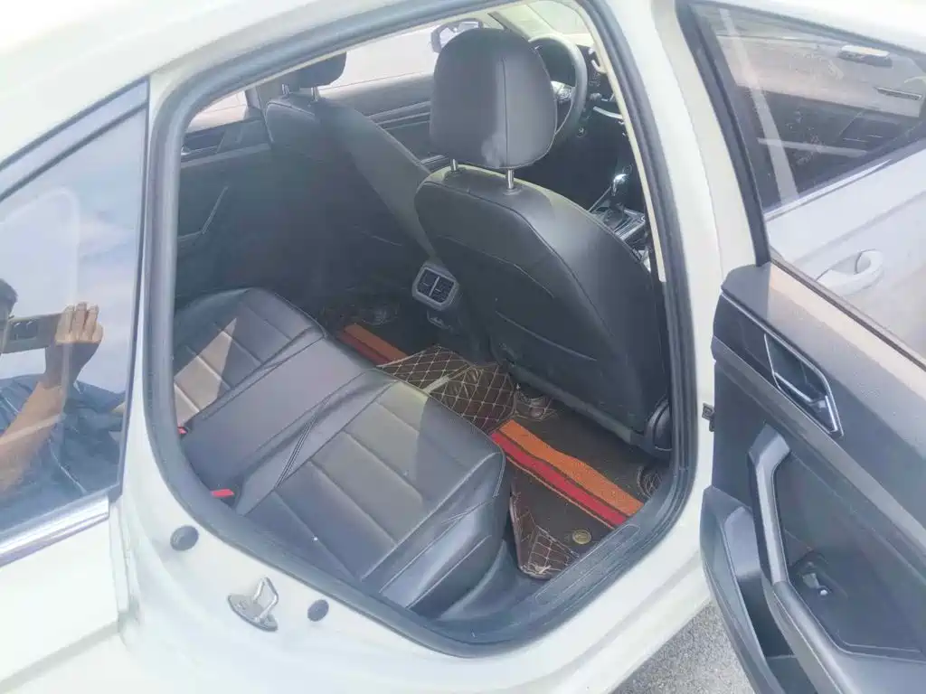 Photo 11 - Volkswagen Lavida
