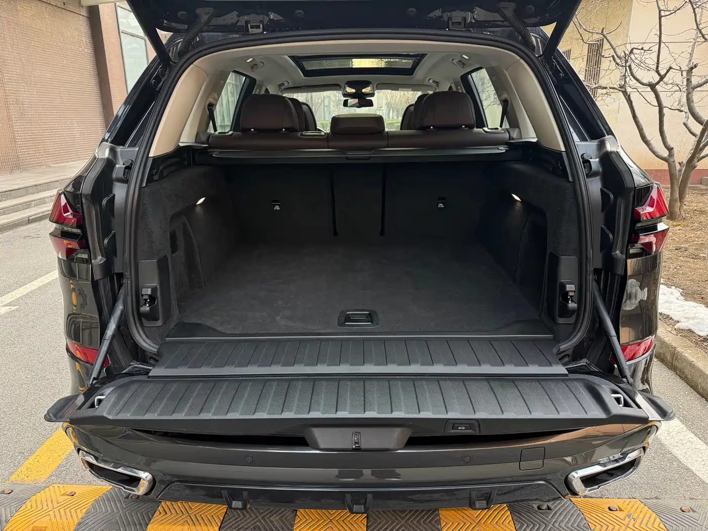 BMW X5 2023 xDrive 40Li M Sport Black Night Package фото 29