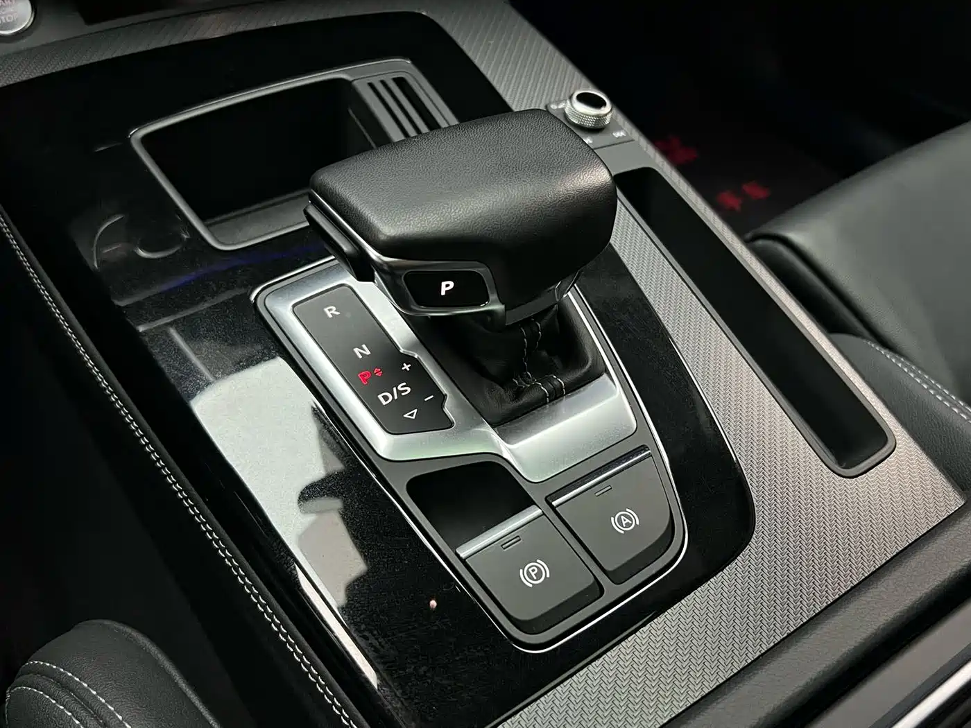 Audi Q5L 2023 40T Luxury Dynamic фото 15