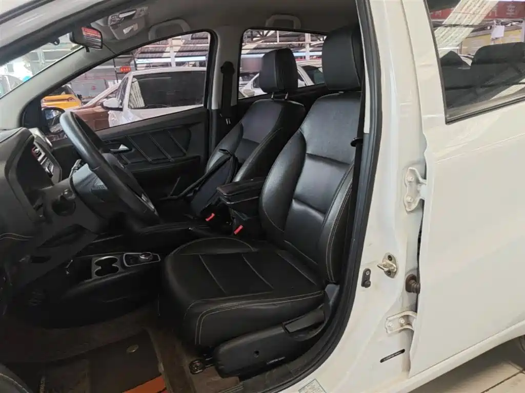JAC Motors JAC iEV6E 2019 2018 Model Sport iEV6E Luxury Smart