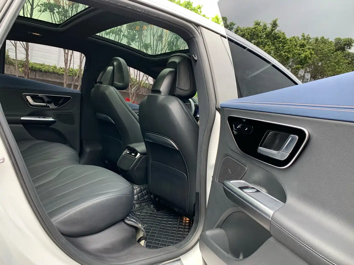 Mercedes-Benz EQE 2023 2022 350 Luxury Edition