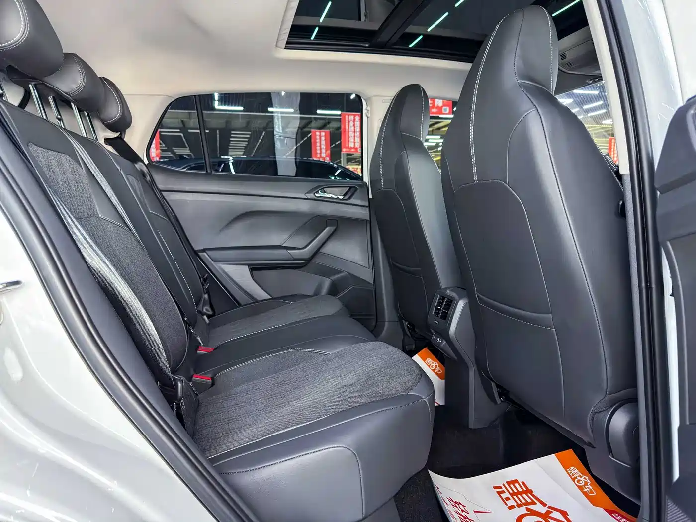 Volkswagen T-Cross 2023 300TSI DSG Comfort Edition фото 13
