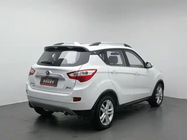 Changan CS35 2016 1.6L Automatic Luxury Model China V — фото 2