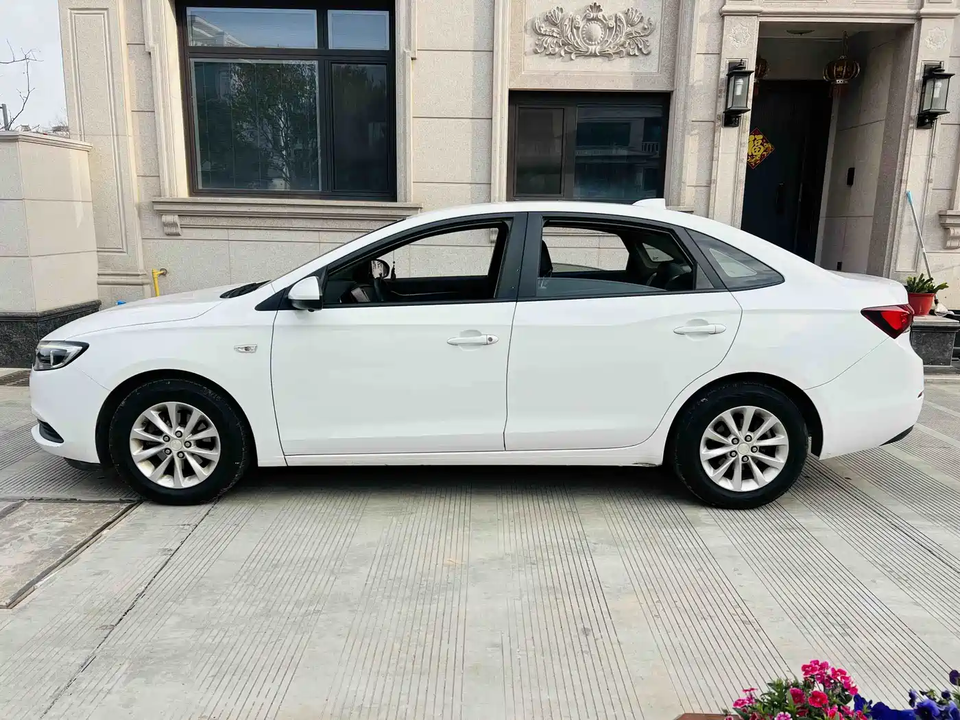 Buick Excelle 2019 15T DCT Progressive Type China VI фото 10