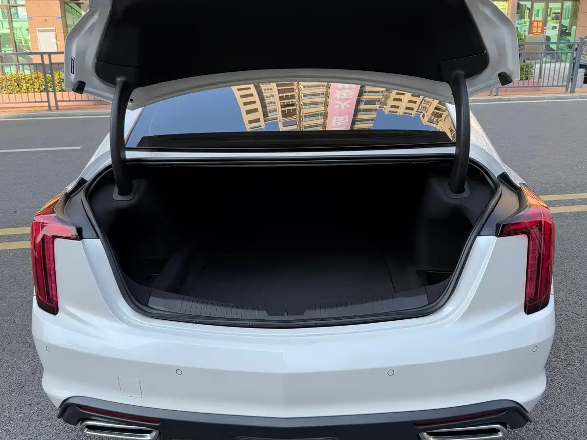 Cadillac CT5 2024 28T Luxury Model Pro фото 13