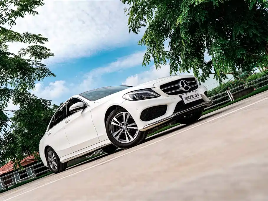 Mercedes-Benz C-Class 2016 C 200 L Sport фото 4