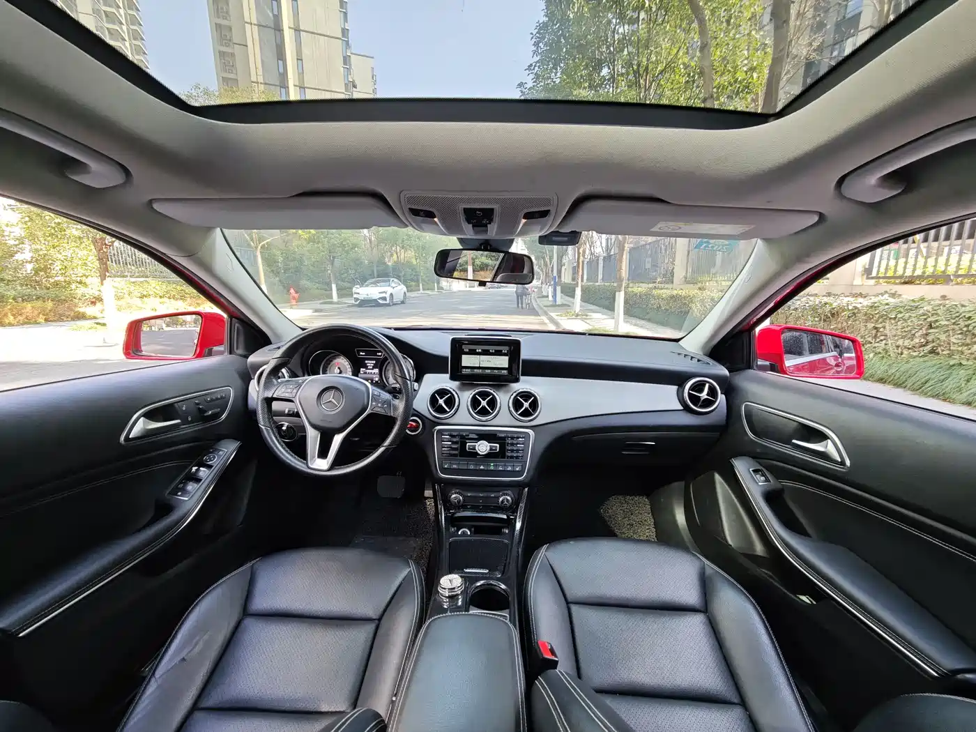 Mercedes-Benz GLA 2015 GLA 220 4MATIC Fashion Edition фото 11