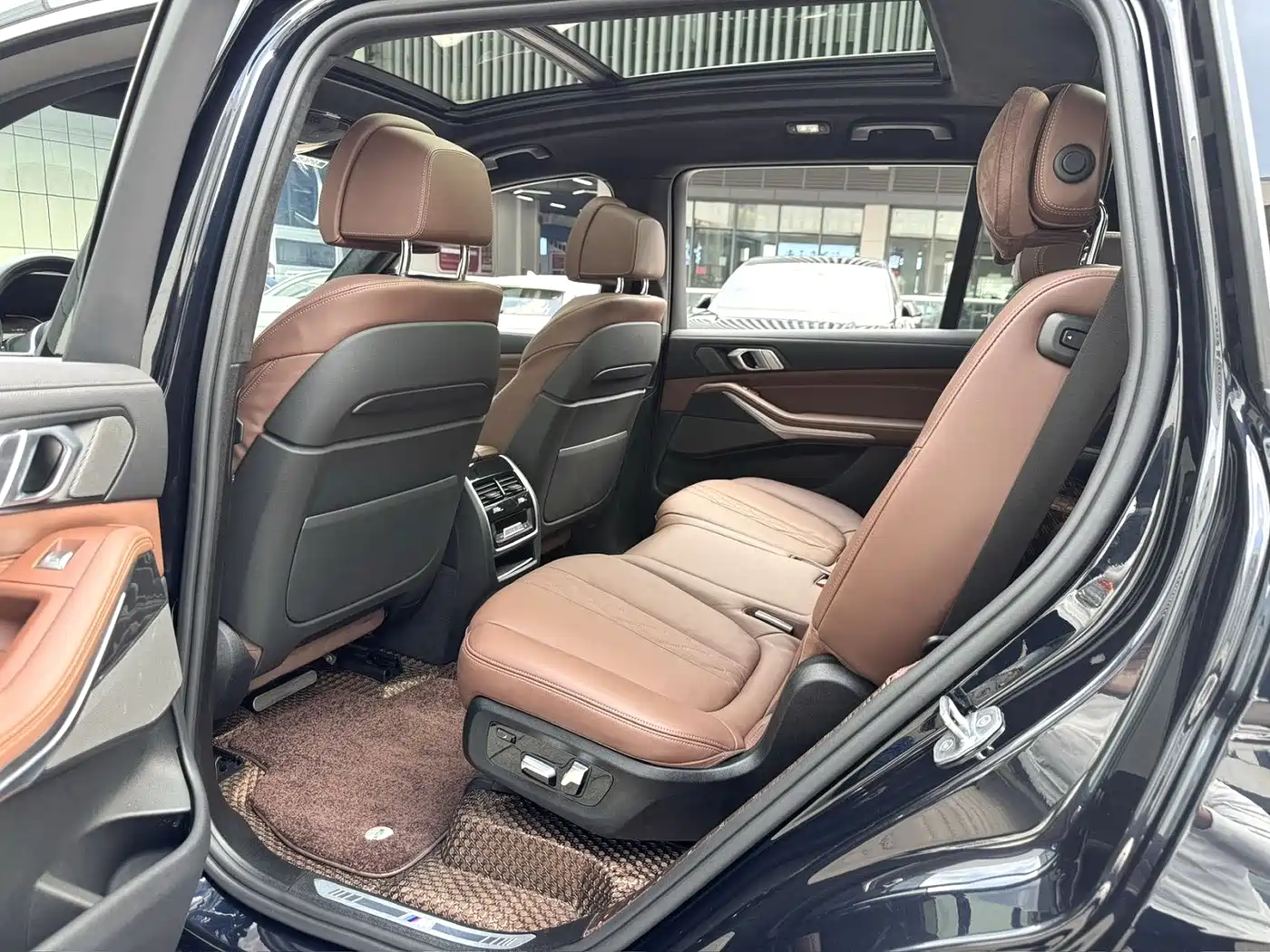 BMW X7 2019 xDrive40i Exclusive M Sport Package фото 8