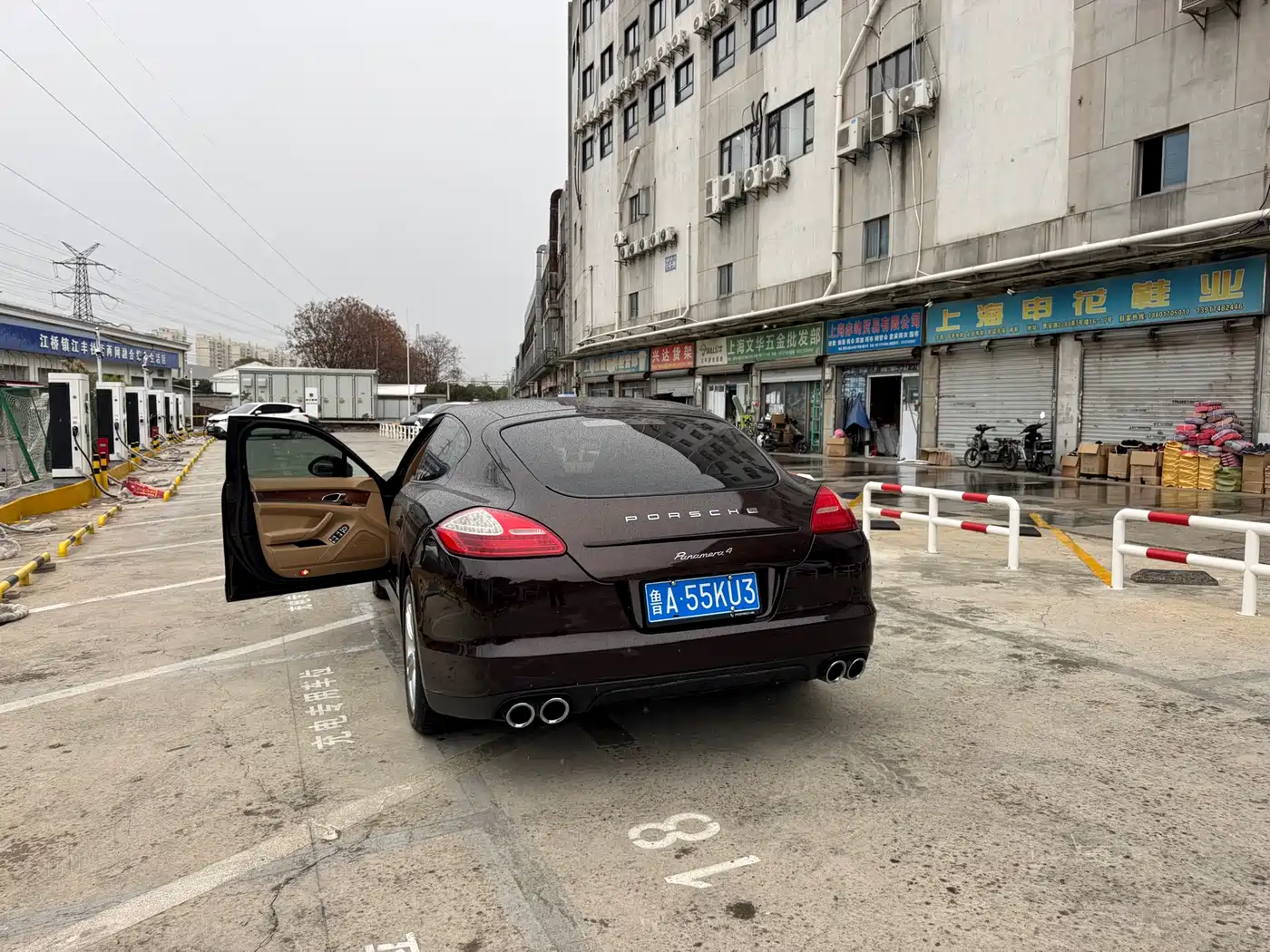 Porsche Panamera 2013 Panamera 4 Platinum Edition 3.6L фото 18