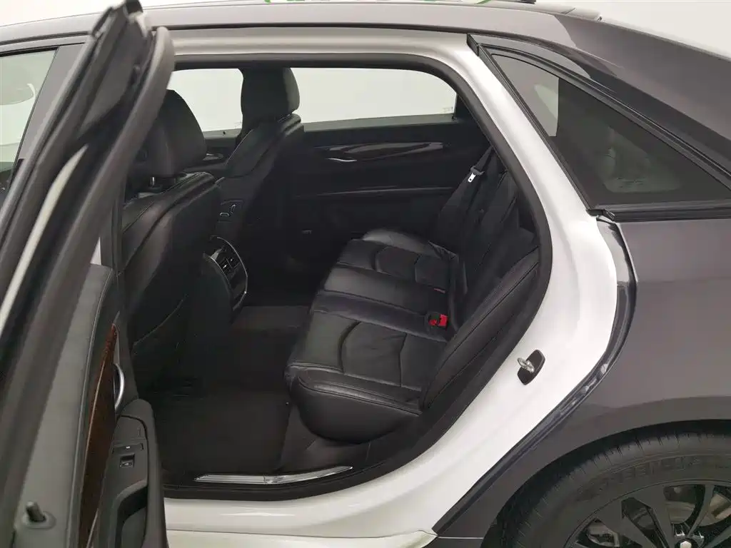 Photo 15 - Cadillac CT6
