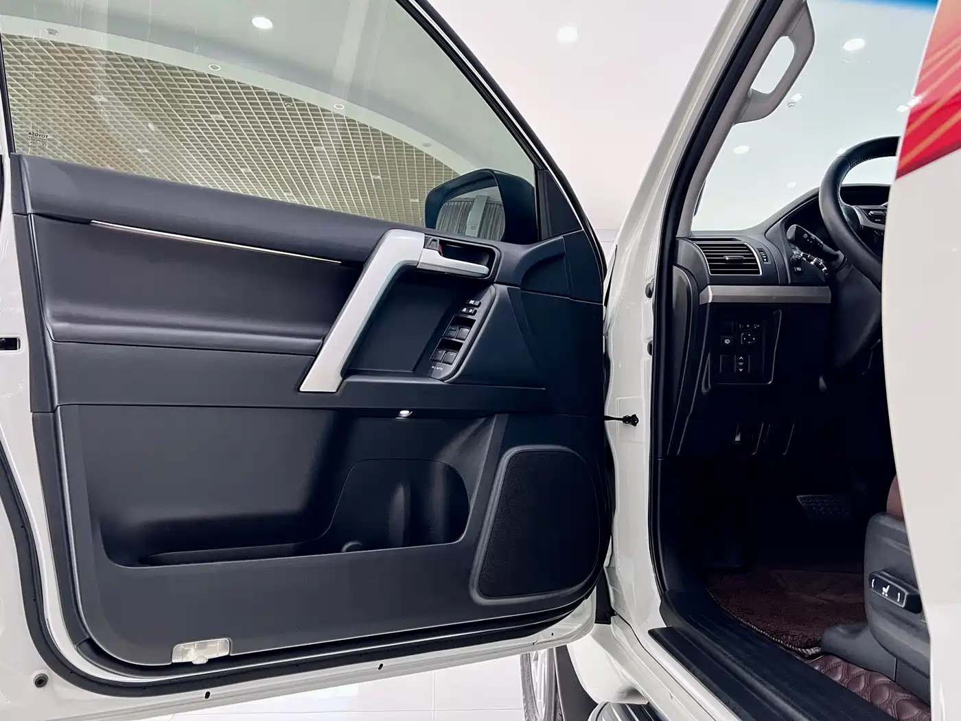 Toyota Prado 2019 3.5L Automatic TX-L Zunxiang Edition фото 20