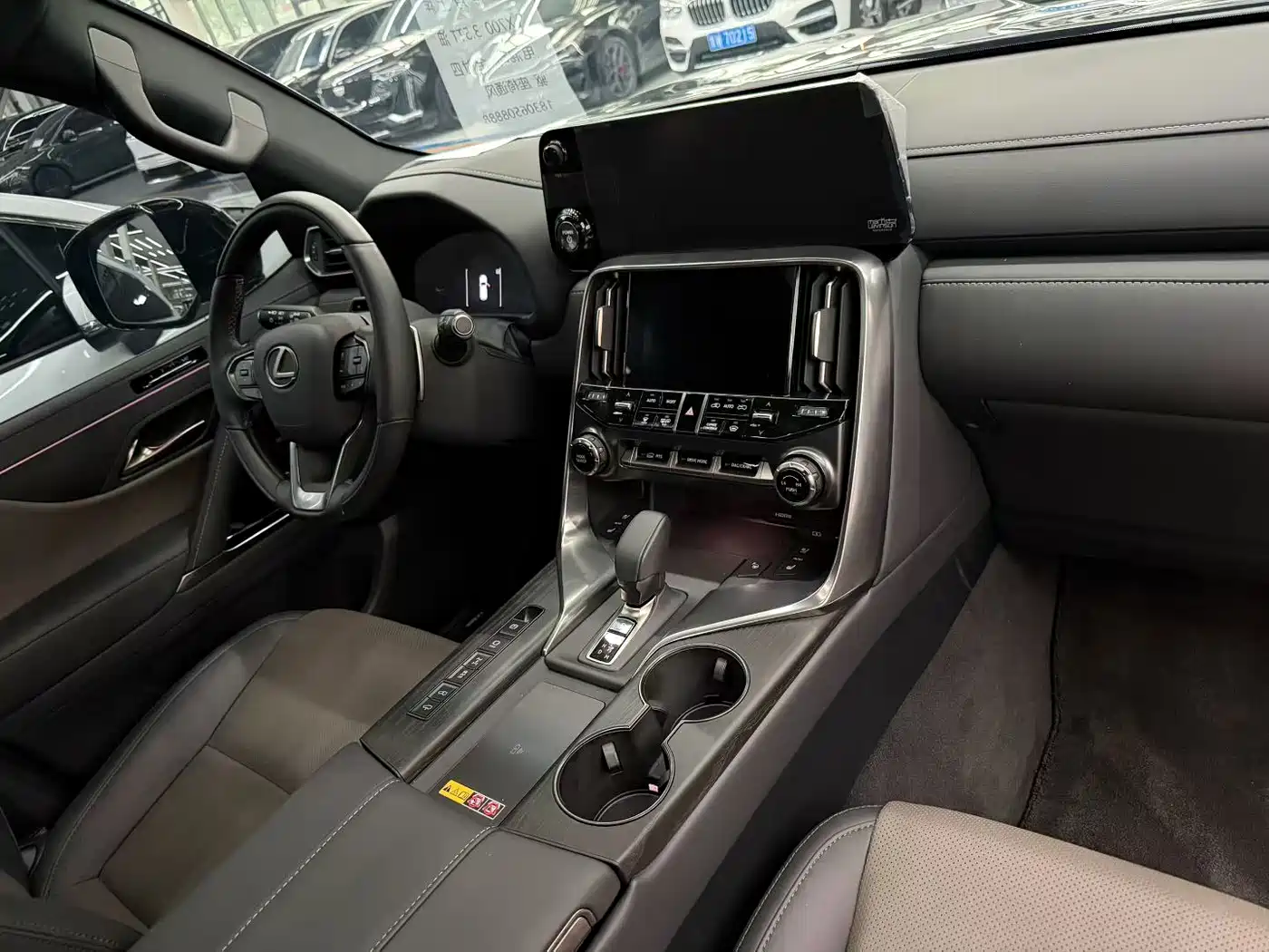 Lexus LX 2025 2025 700h OVERTRAIL Frontier Edition
