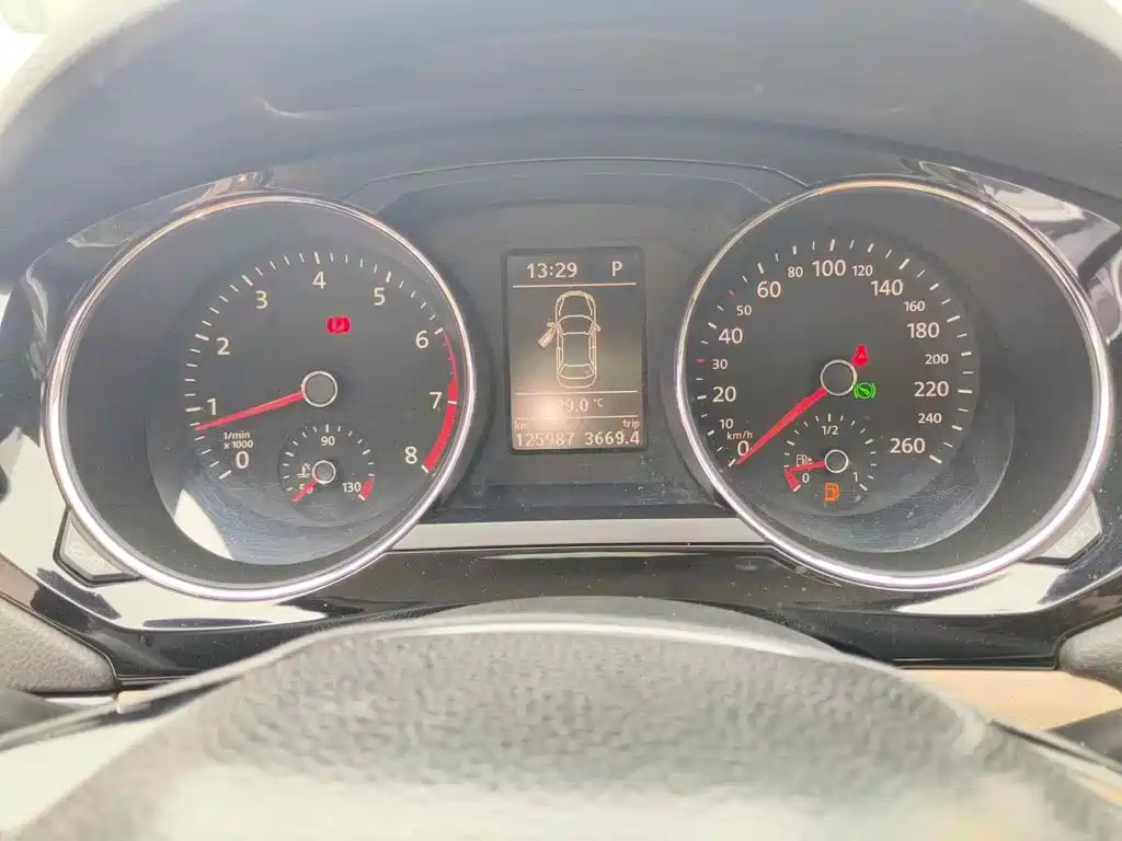 Photo 4 - Volkswagen Sagitar