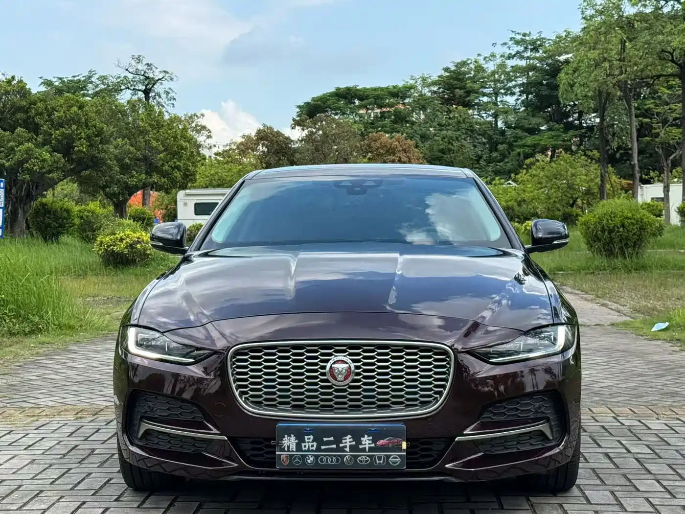 Фото 2 - Jaguar XEL