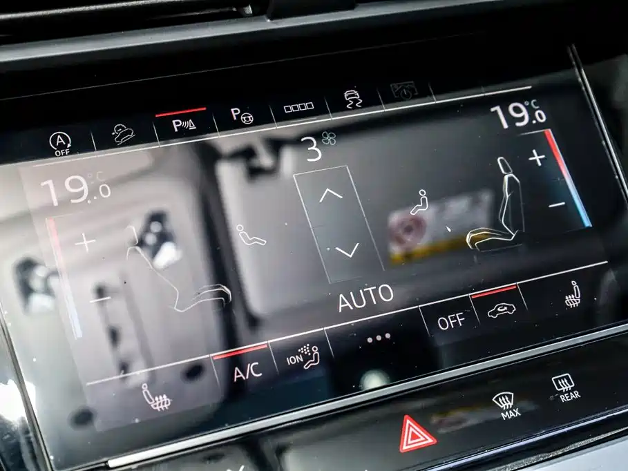 Audi Q6 2023 2023 45 TFSI quattro Uniform Cloud Yulin Package