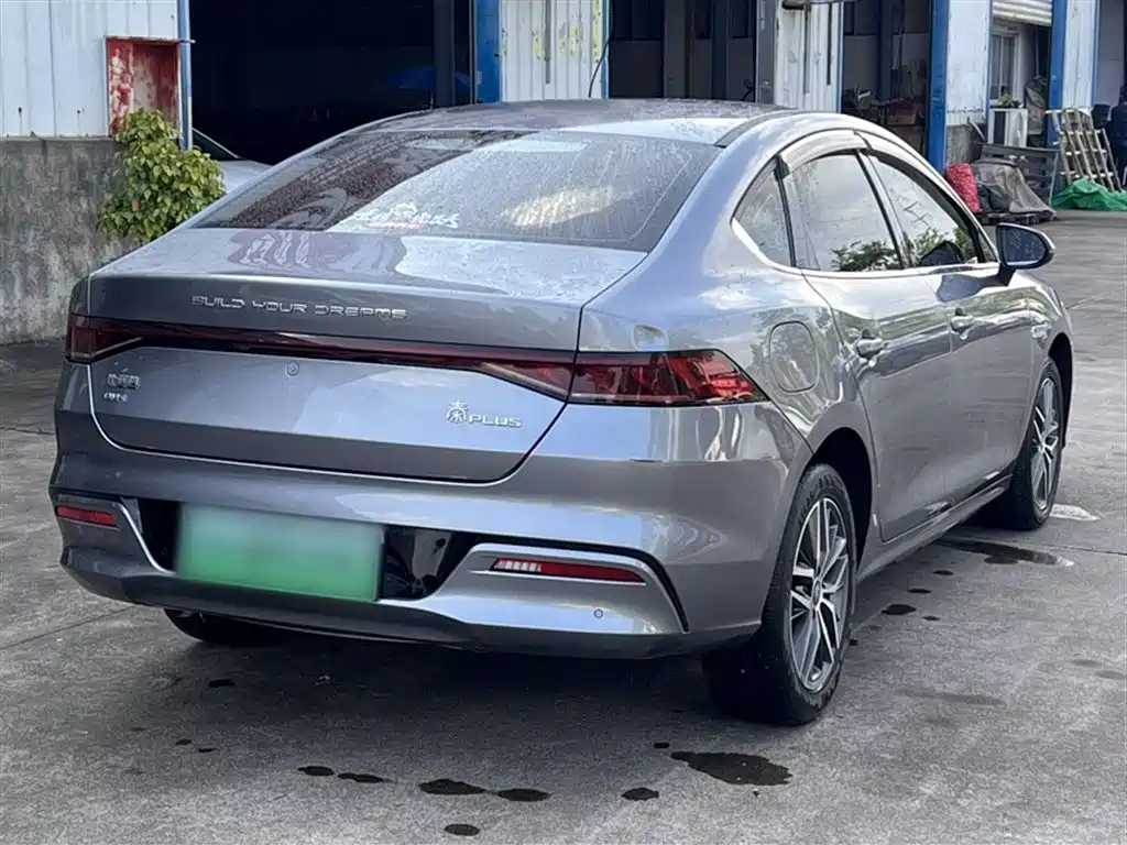 BYD Qin PLUS 2021 DM-i 120KM Premium фото 4