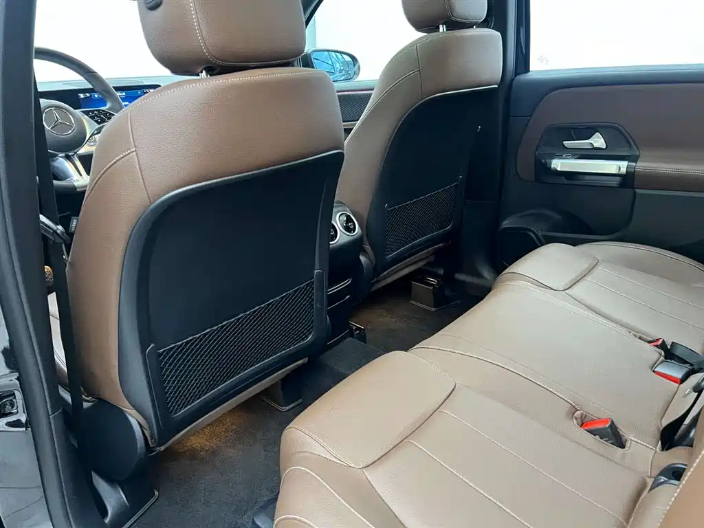 Mercedes-Benz GLB 2024 Facelift GLB 220 Dynamic фото 15