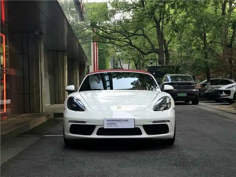 Porsche 718 2022 Boxster 2.0T фото 3