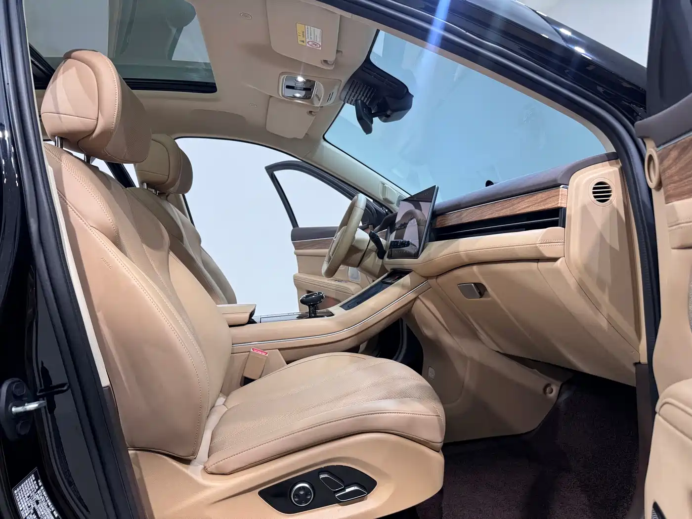 AITO Wenjie AITO M7 2024 1.5T Smart Drive AWD Pro 5-seater фото 8