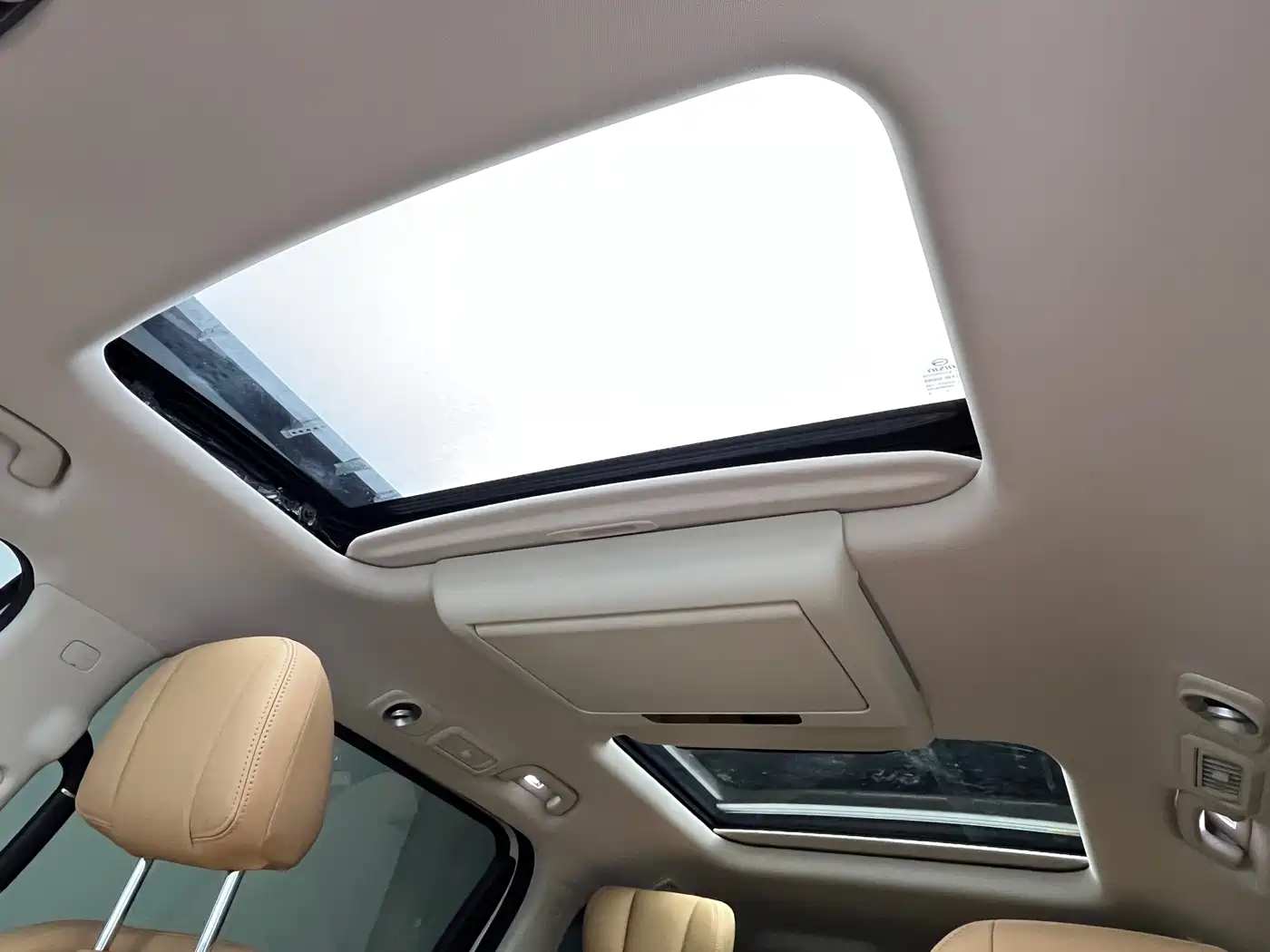 GAC Trumpchi Trumpchi E8 NEV 2024 150km Soaring Dragon Glory Edition фото 17