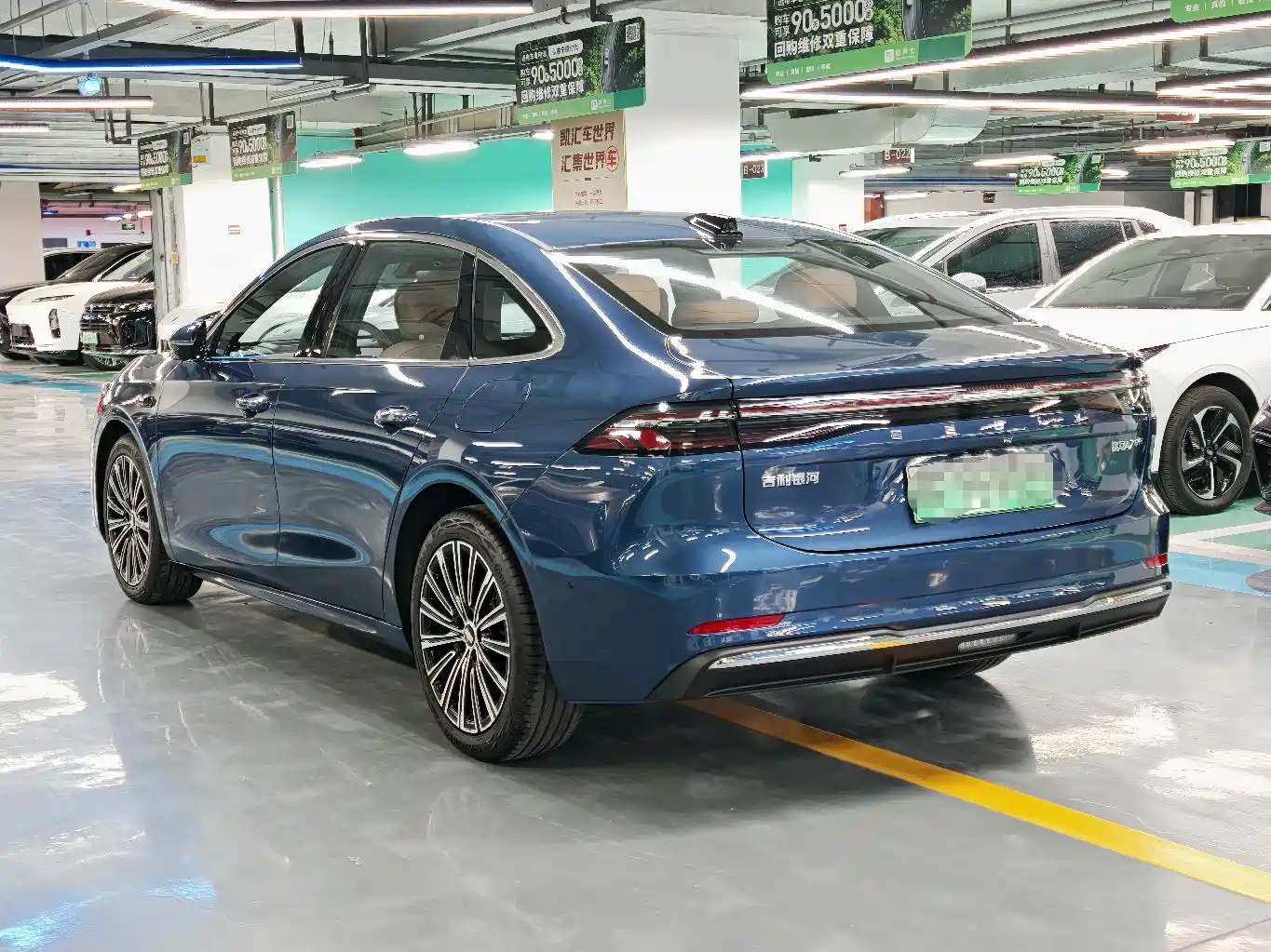 Geely Galaxy Galaxy A7 2025 EM-i фото 14