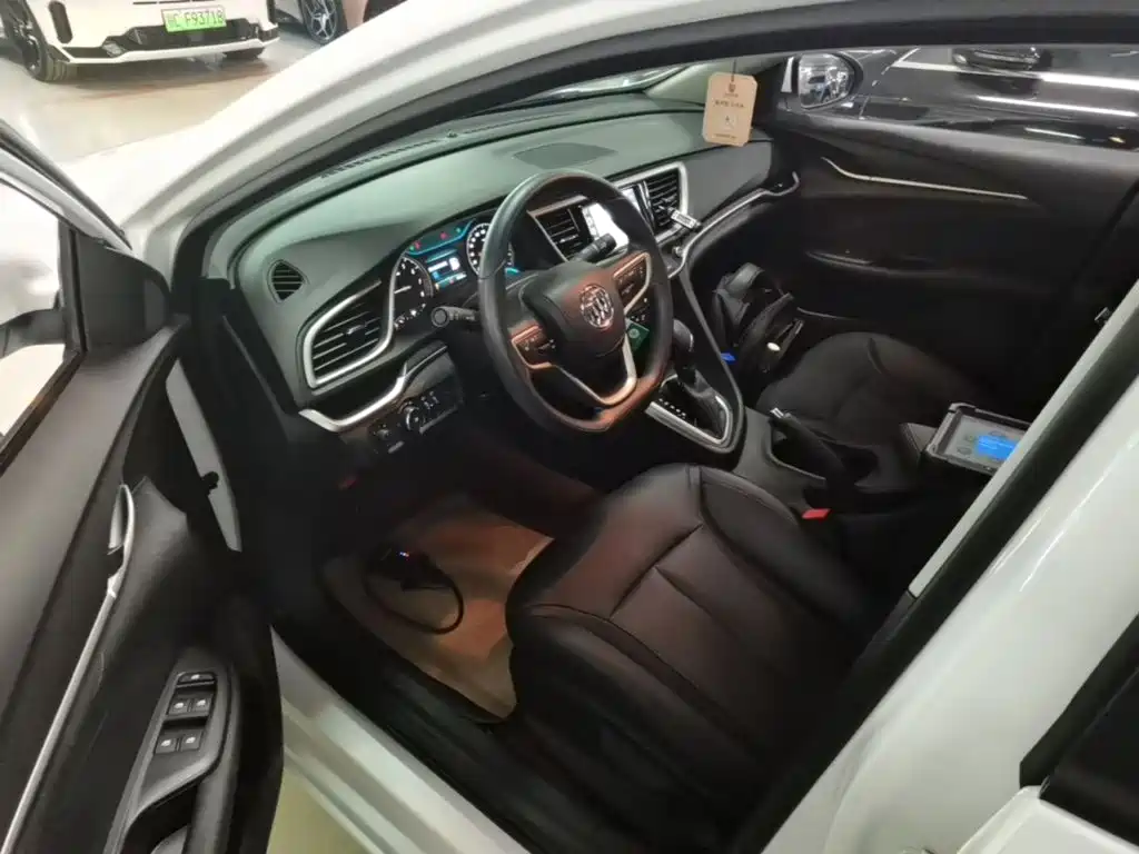 Фото 15 - Buick Excelle