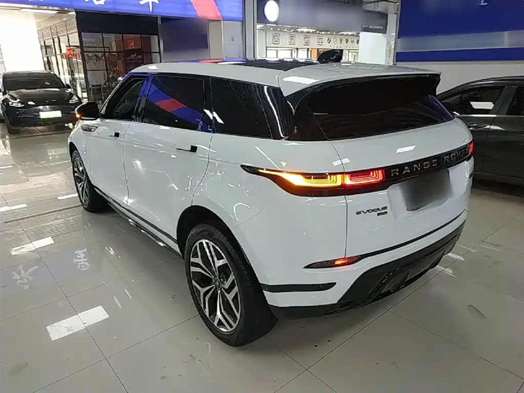 Land Rover Range Rover Evoque 2022 Range Rover Evoque L 249PS R-Dynamic Luxury Edition фото 5