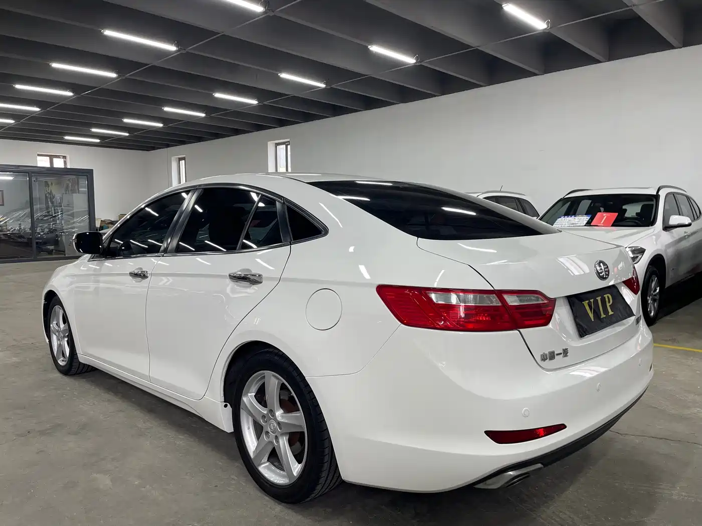 Besturn B70 2014 2014 2.0L Automatic Luxury