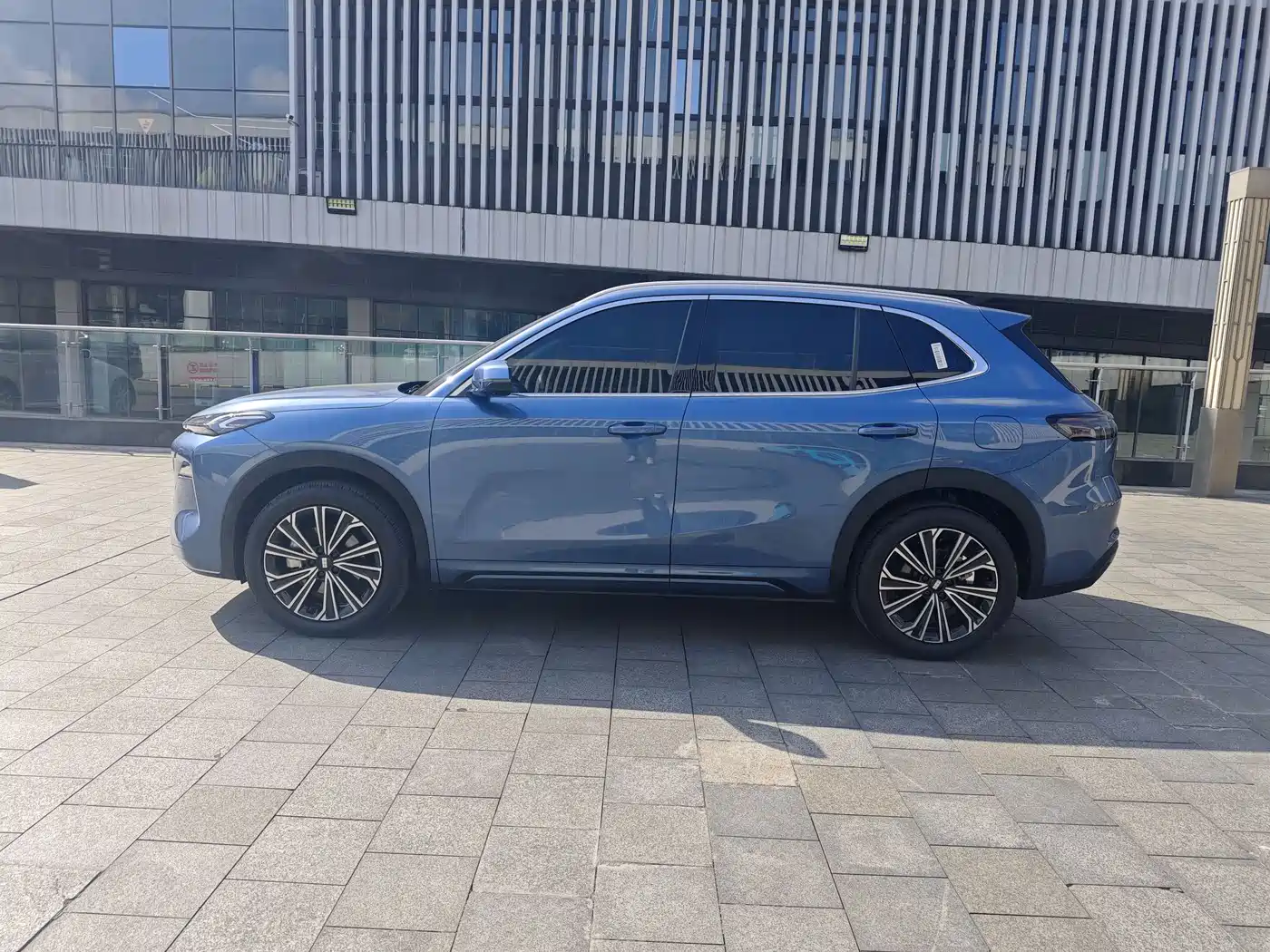 Geely Galaxy Galaxy Starship 7 EM-i 2025 120km Navigation Edition фото 14
