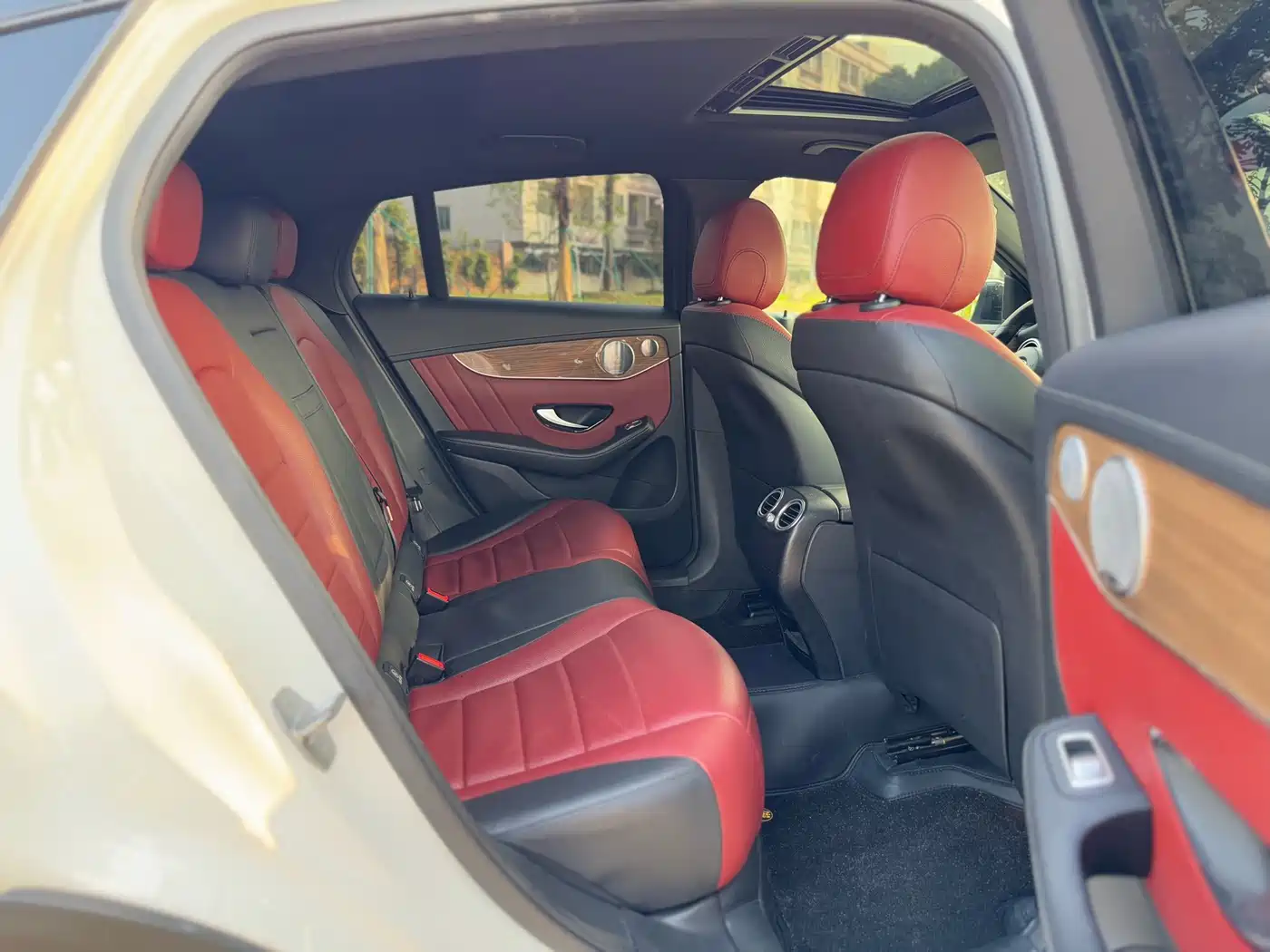 Mercedes-Benz GLC Coupe 2019 GLC 260 4MATIC Coupe SUV фото 18