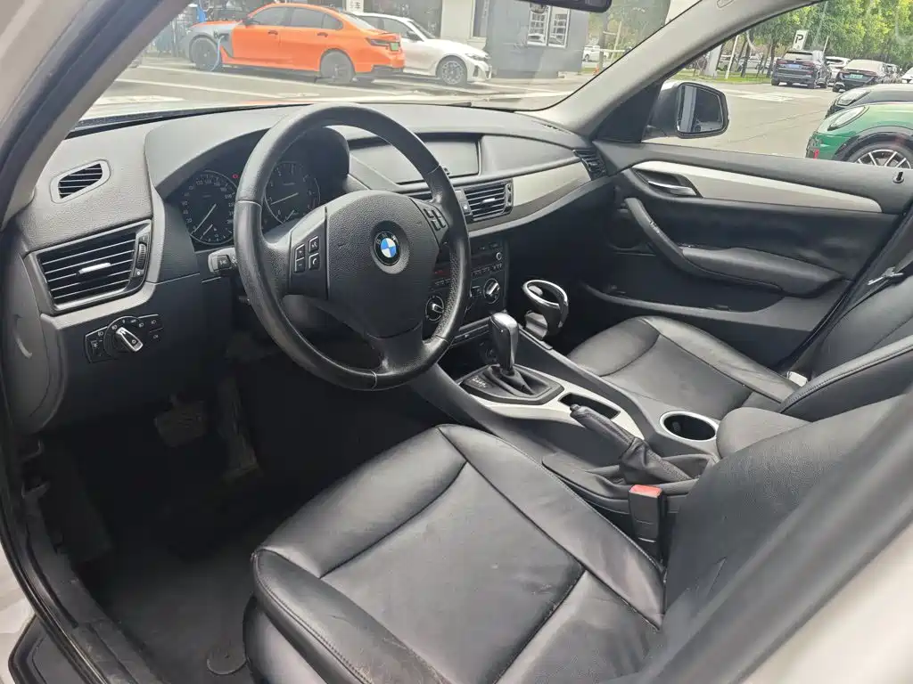BMW X1 2013 2013 sDrive18i Fashion