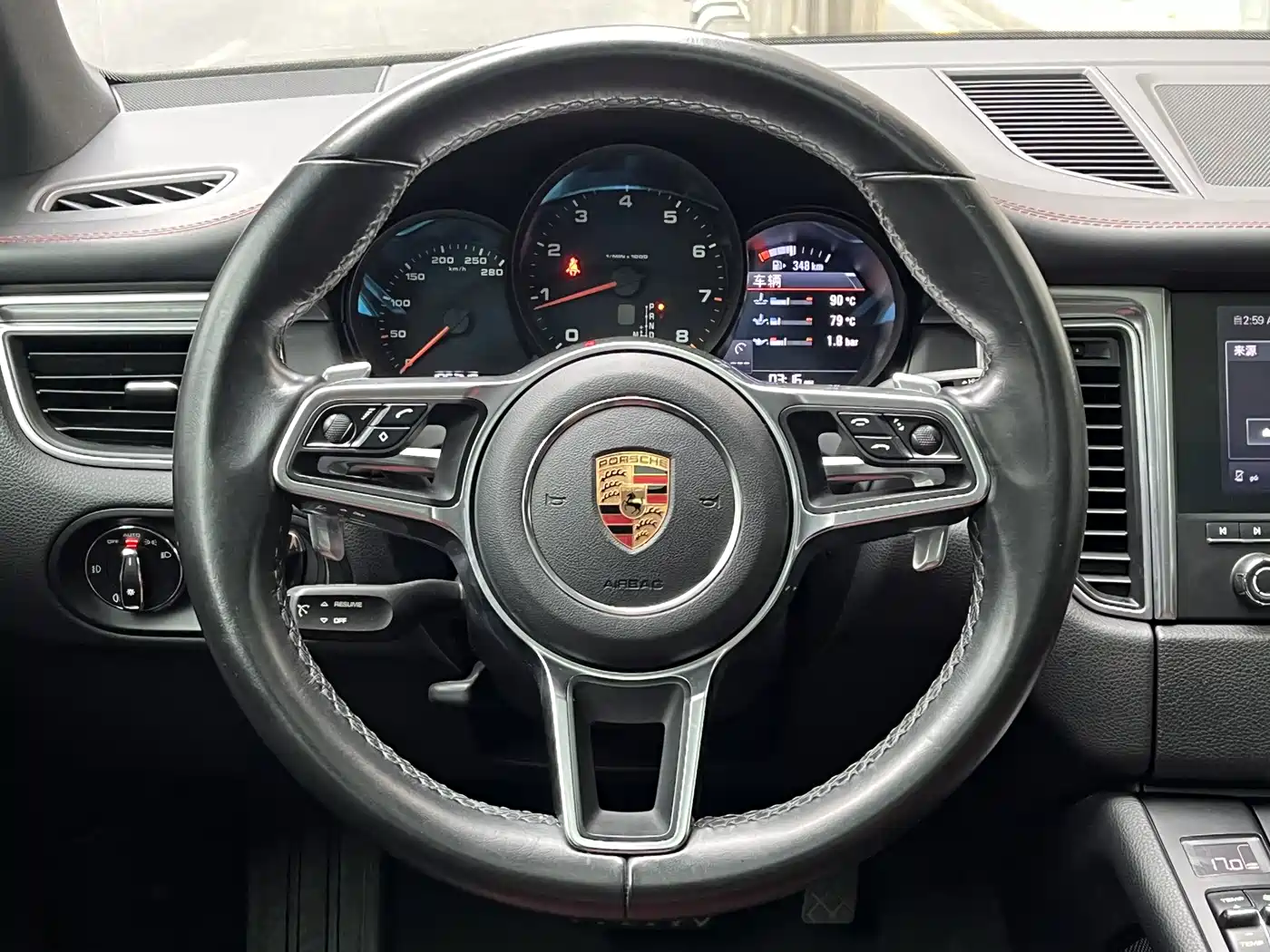 Porsche Macan 2017 Macan 2.0T фото 14