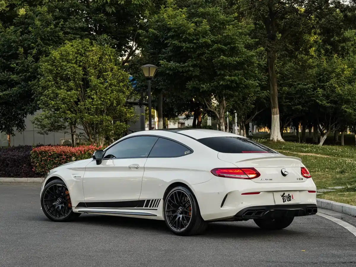 Mercedes-Benz C-Class AMG 2016 AMG C 63 Coupe фото 4