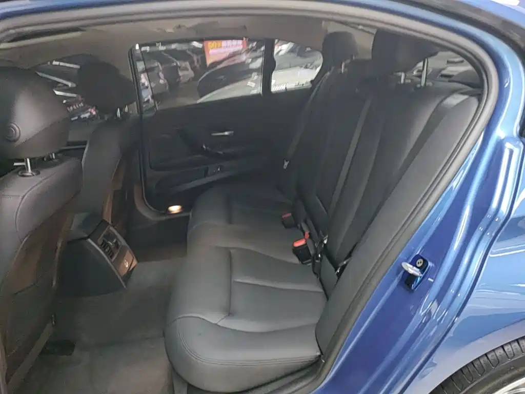 BMW 3 Series 2017 320Li M Sport фото 17