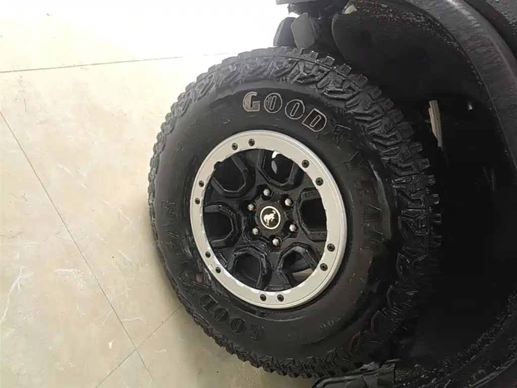 Ford Bronco 2025 2024 2.3T Badlands