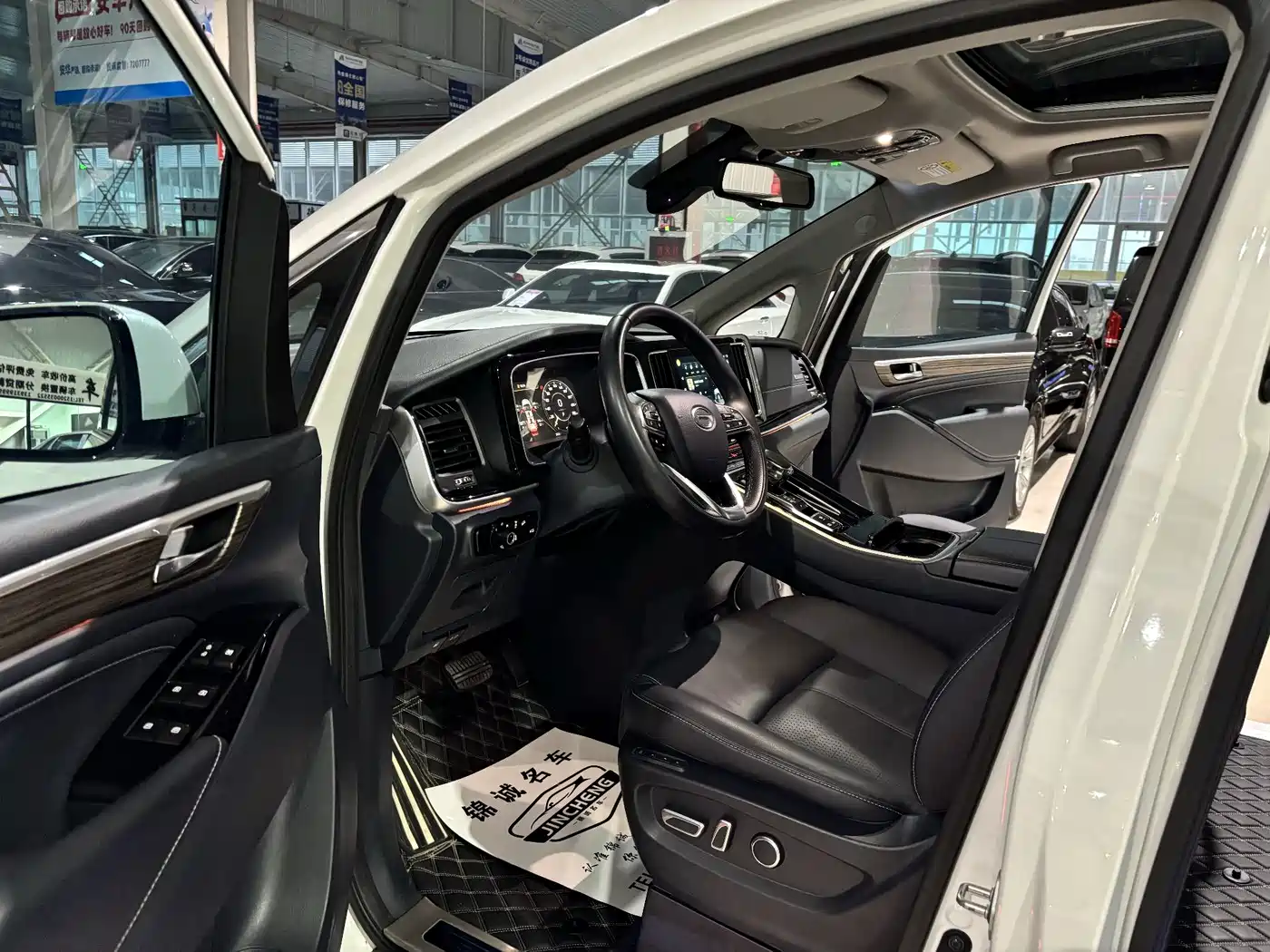 GAC Trumpchi Trumpchi M8 2021 Leading Show Series 390T Ultimate Edition фото 8