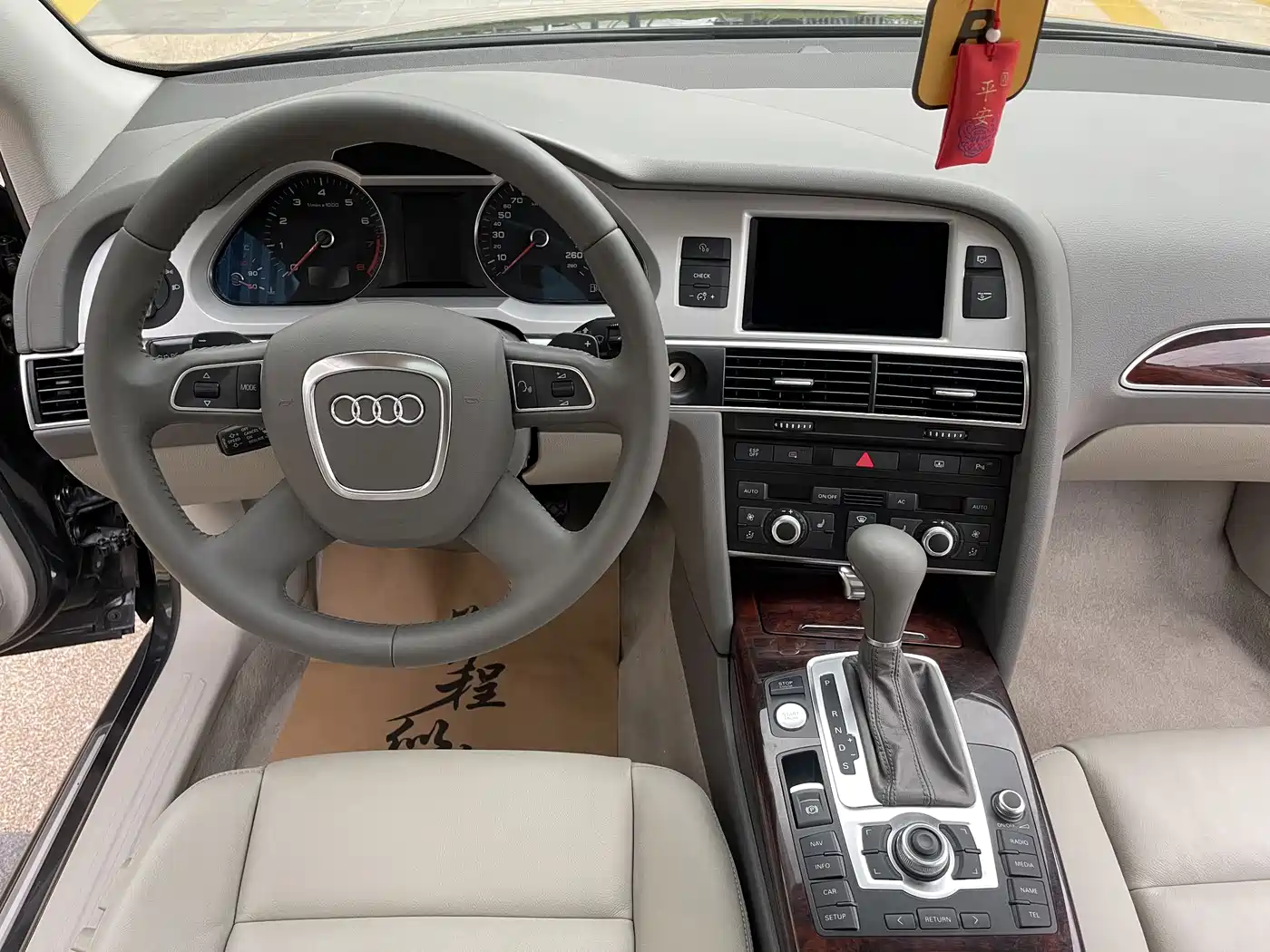 Photo 10 - Audi A6L