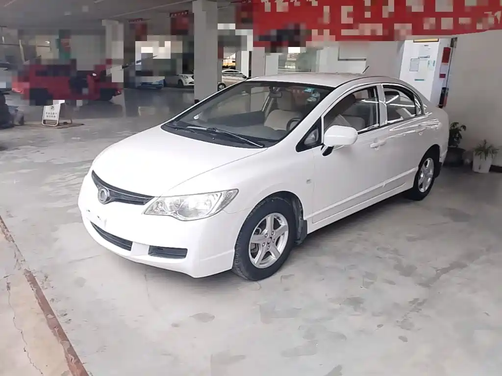 CIIMO CIIMO 2015 2015 1.8L Automatic Comfort Edition