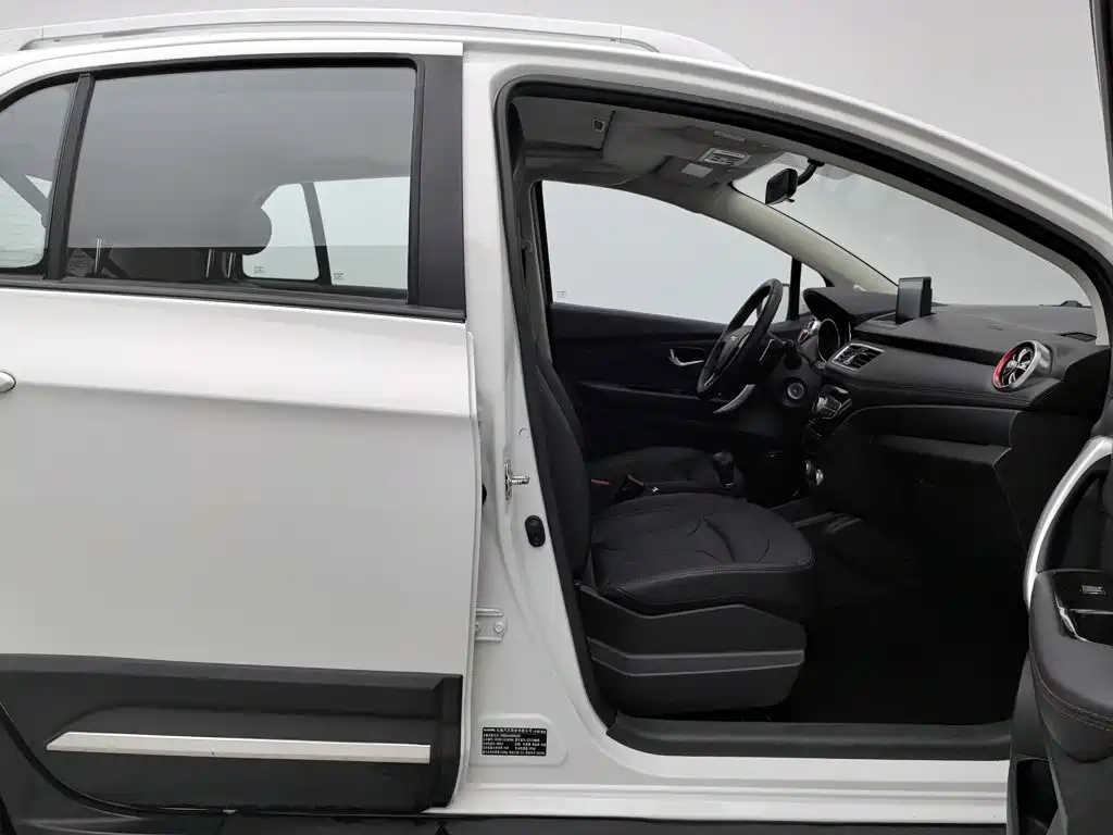 Haval H1 2017 2016 Facelift Blue Label 1.5L AMT Luxury