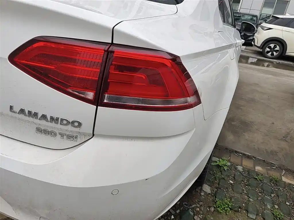 Volkswagen Lamando 2018 280TSI DSG Comfort Edition фото 8
