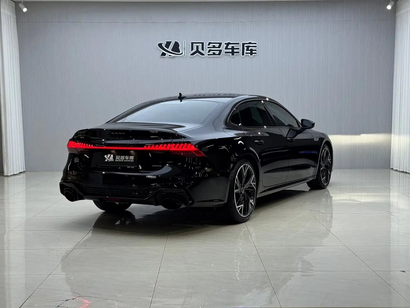 Audi A7L 2024 45 TFSI quattro S-line Black Warrior Edition фото 5