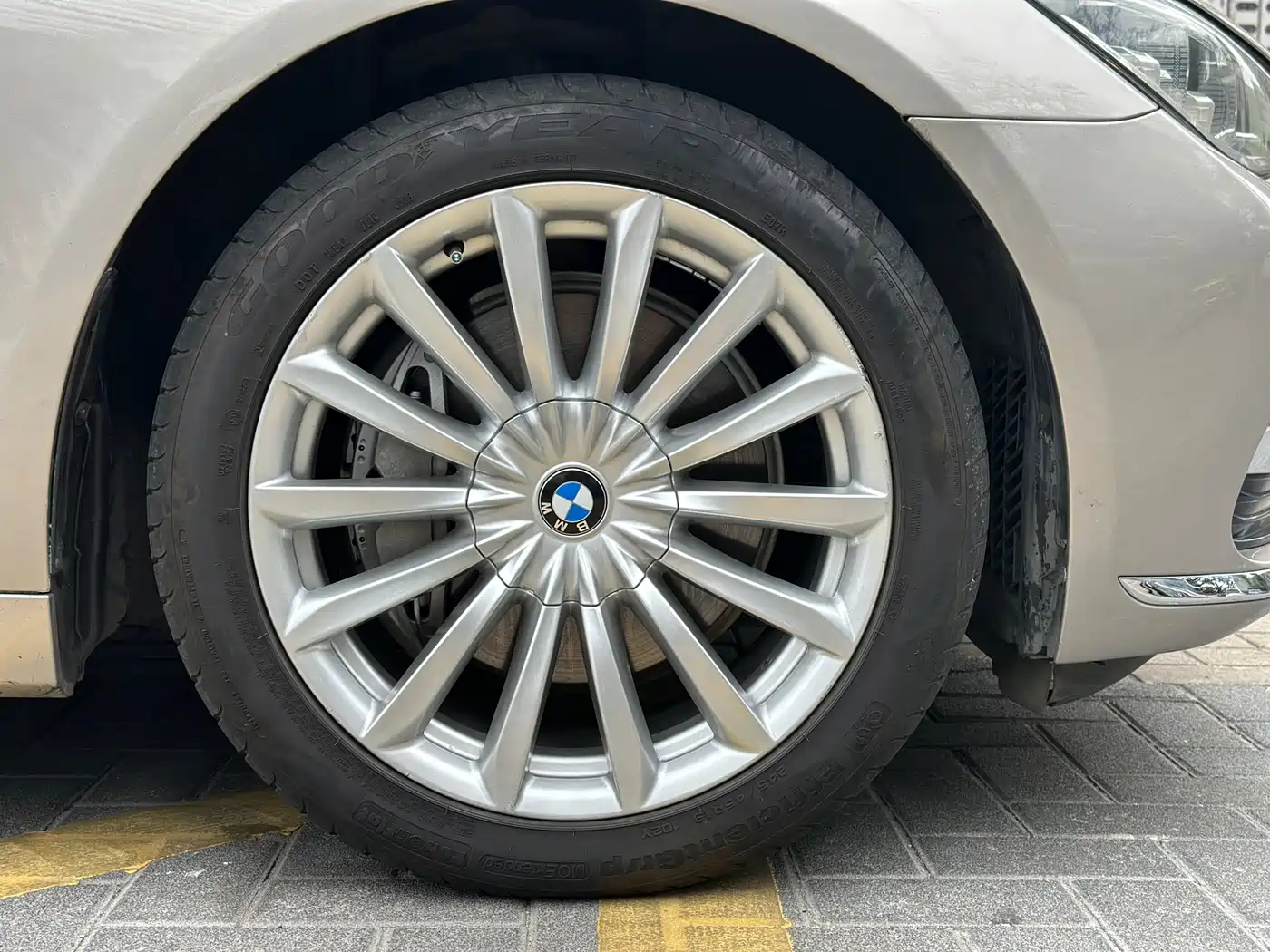 BMW 7 Series 2017 740Li Leading Edition фото 21