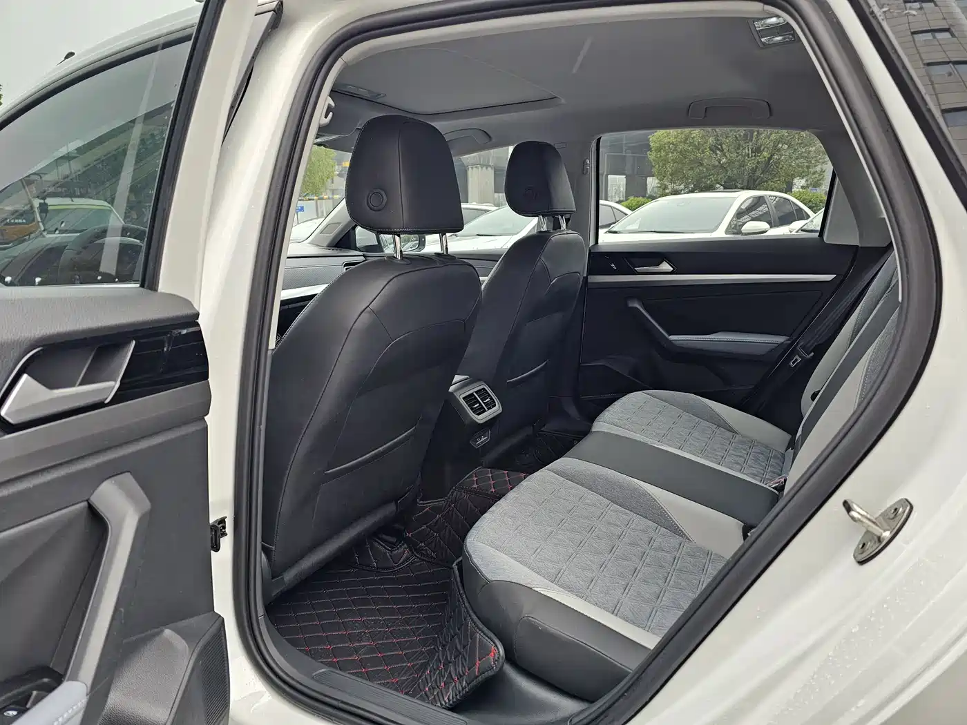 Volkswagen Lavida 2023 280TSI DSG Comfort Edition фото 6