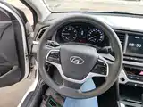Фото 11 - Hyundai Elantra