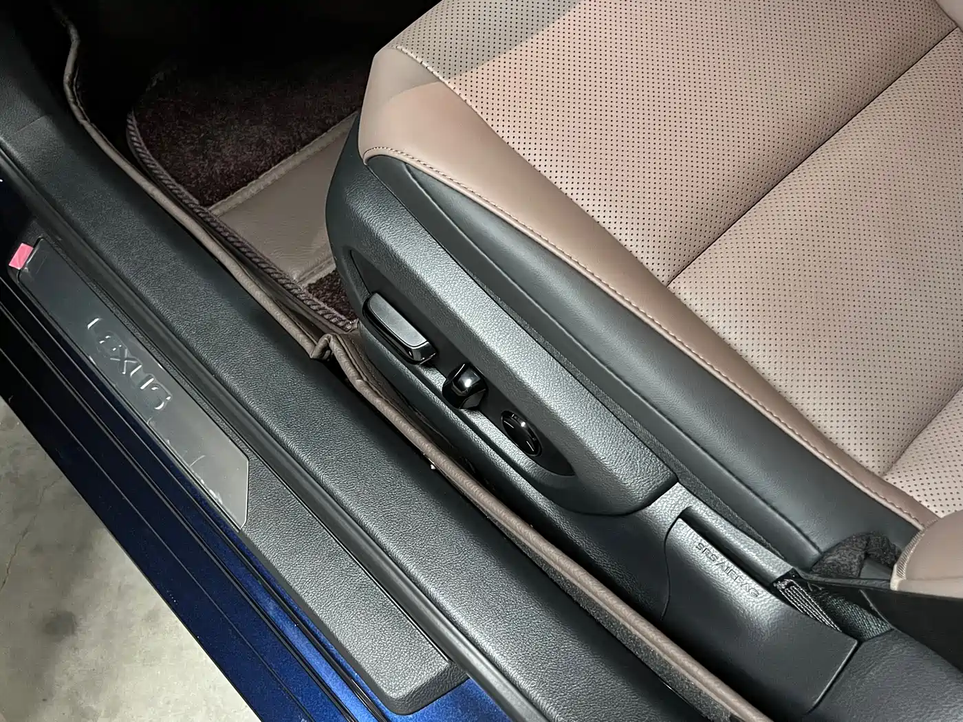 Lexus ES 2024 200 Premium Edition фото 8